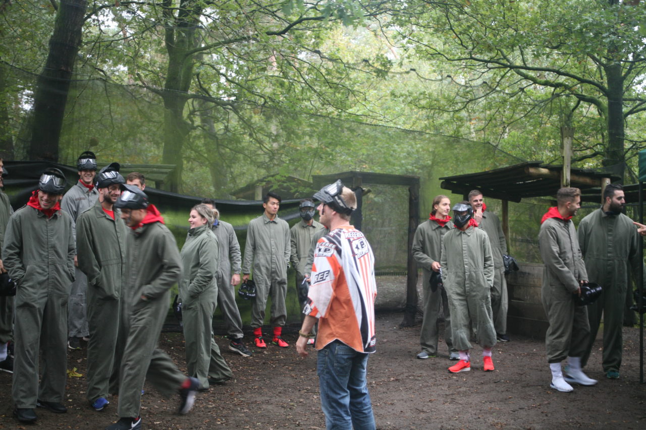 Fc Twente viert bedrijfsuitje bij paintball warriors